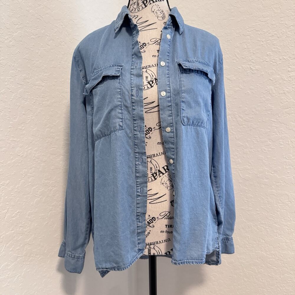 Nine West Light Blue Denim Shirt Small Women’s Chambray Top Long Sleeve Layering